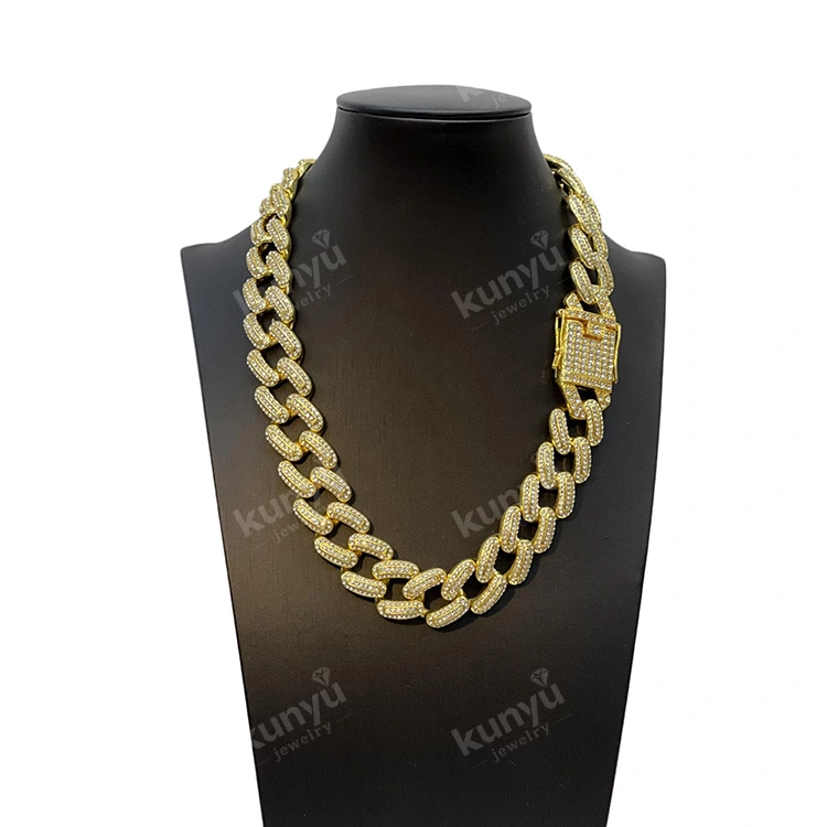 Goldkette im Hip-Hop-Imitat